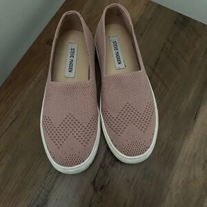 Steve Madden Women's Blush Knit Slip-On Sneakers